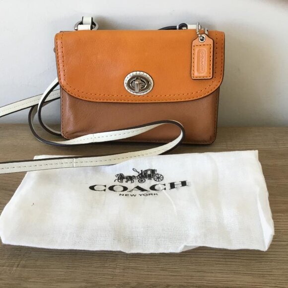 Vintage Coach Color Block Dylan Mini Crossbody Wallet Bag with Turn Lock Closure - Picture 1 of 4
